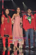 Shreya Ghoshal at X FaCTOR 12 finalists introduction in Filmcity on th June 2011 (5).JPG
